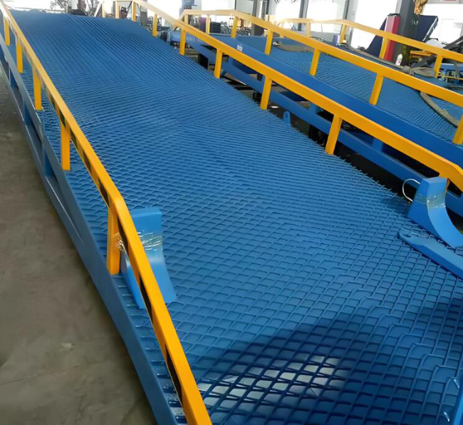 七坊镇移动式液压登车桥